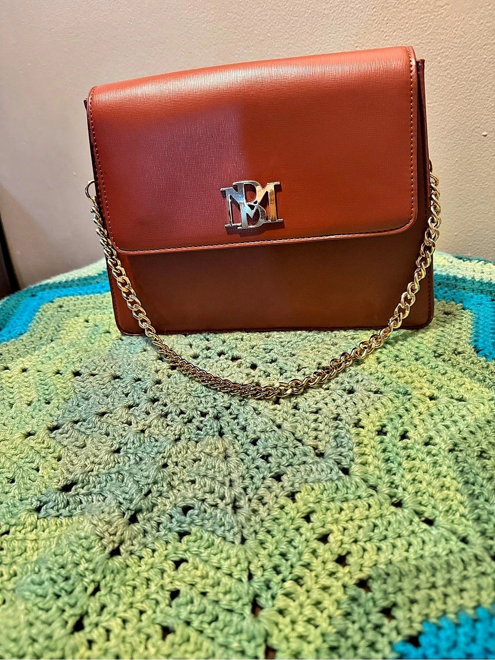 Badgley Mischka Chain Strap Crossbody in Brown